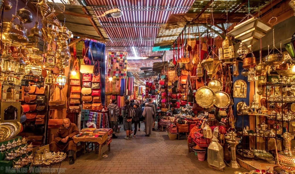 Navigating Morocco’s Markets: A Shopper’s Guide to Souks and Bazaars